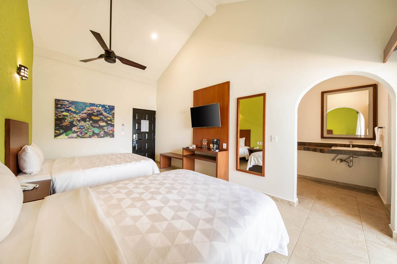 Habitación Estándar Vista al Mar Queen, Villas Coral Huatulco, Hotel en Huatulco