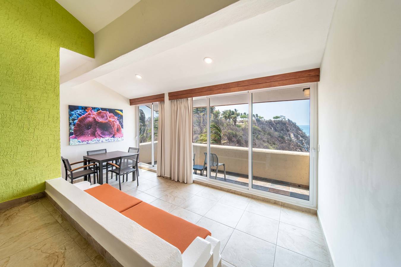 Junior Suite Vista Vista al Mar King, Villas Coral Huatulco, Hotel en Huatulco