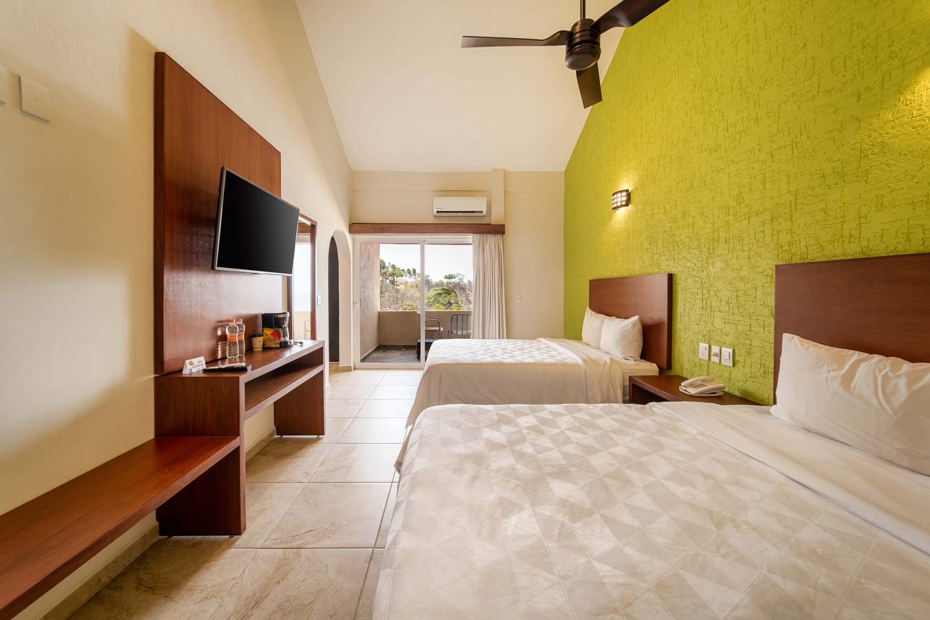 Junior Suite Vista Vista al Mar Queen, Villas Coral Huatulco, Hotel en Huatulco